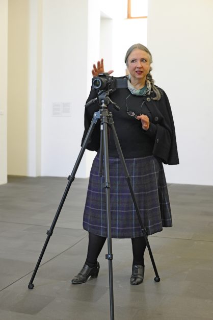 Ulrike Haibach-Daniel bei der Arbeit